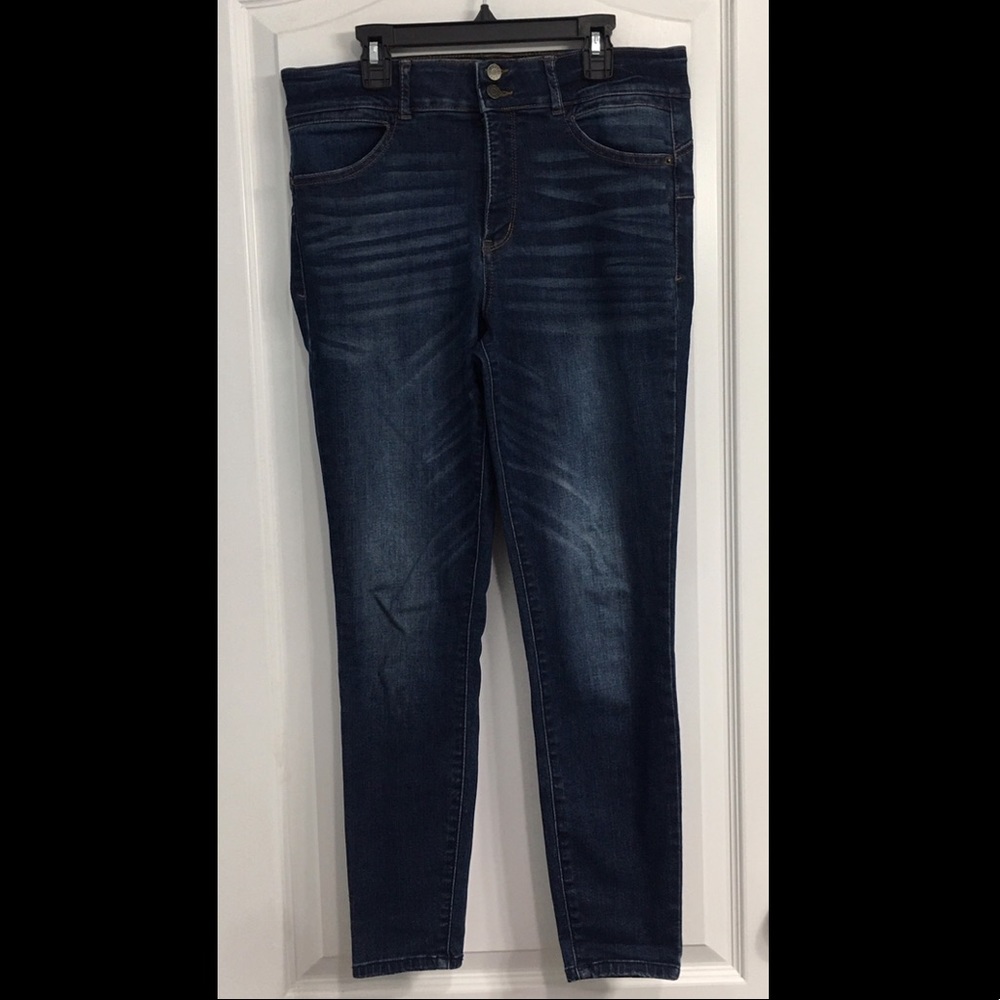 Jolt Skinny Jeans